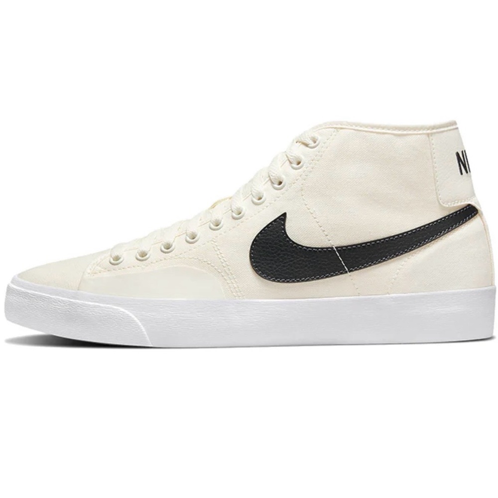 Nike Men's Off-White and Black Sneakers